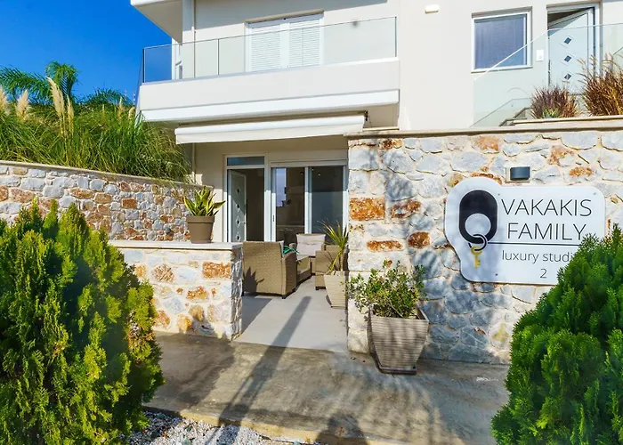 Vakakis Family Luxury Studios 2